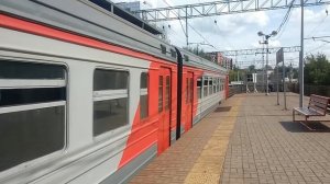 ЭР2Р-7049 На станции Электрозаводская