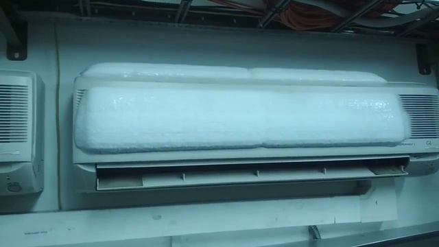 Замёрз внутренний блок. смотреть онлайн