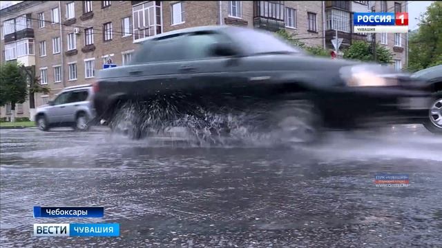 Специалисты МЧС напомнили, как вести себя во время грозы смотреть онлайн