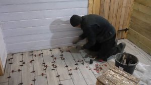 Укладка керамогранитной плитки на пол