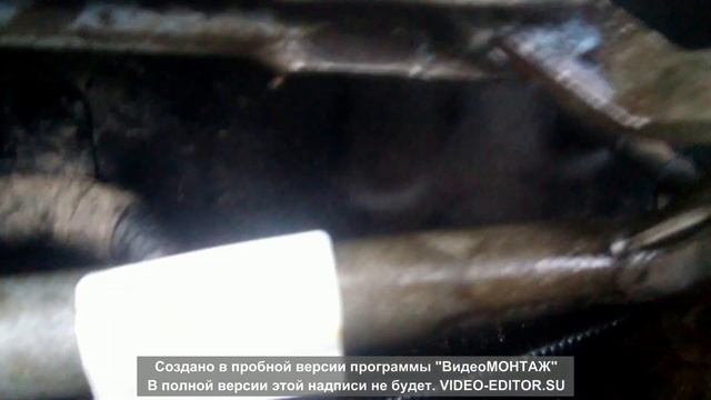 Шевроле Кобальт. Снимаем жабо для смазки трапеции стеклоочистителя. смотреть онлайн