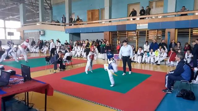 Золотая медаль - Саша - Тхэквондо ВТФ смотреть онлайн