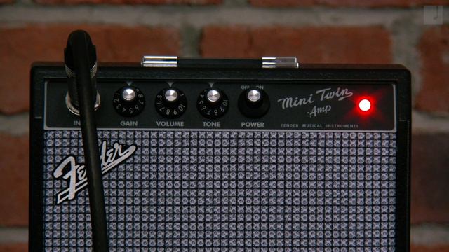 Fender Mini '65 Twin-Amp смотреть онлайн