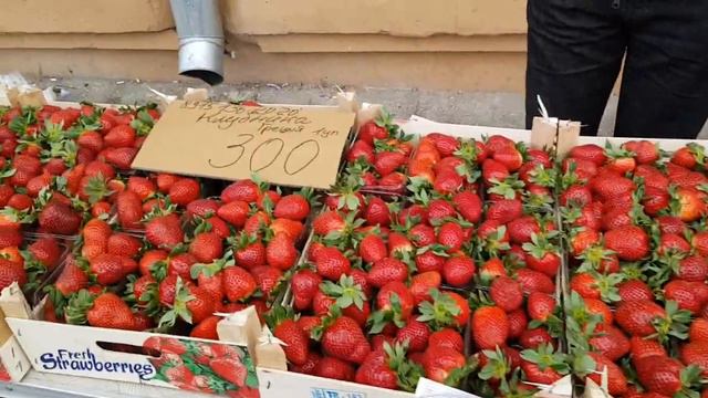 Клубника от Азиза. Гагаринский .Москва. смотреть онлайн