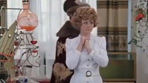 Ах, боярыня! Красотою лепа, червлёна губами, бровьми союзна!