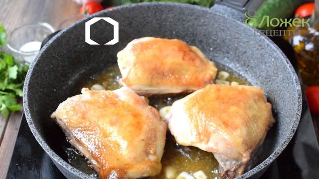 Как пожарить курицу на сковороде ❤ Рецепт сочной и вкусной курочки с золотистой корочкой