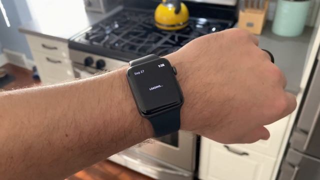 Should You Buy the Apple Watch Series 3 in Late 2020? смотреть онлайн