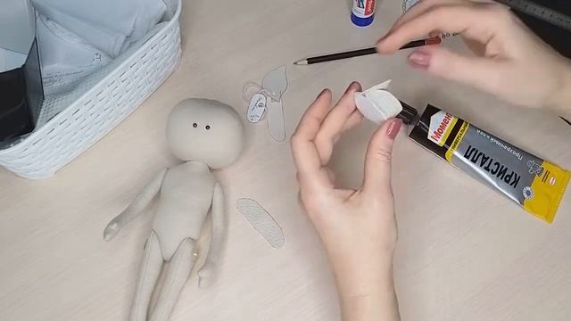 МК текстильной интерьерной куклы. 3 часть: Обувь для куклы. смотреть онлайн