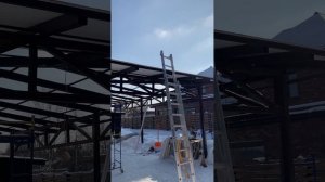 Навес для автомобиля ( крыша из вагонки и мягкой черепицы).