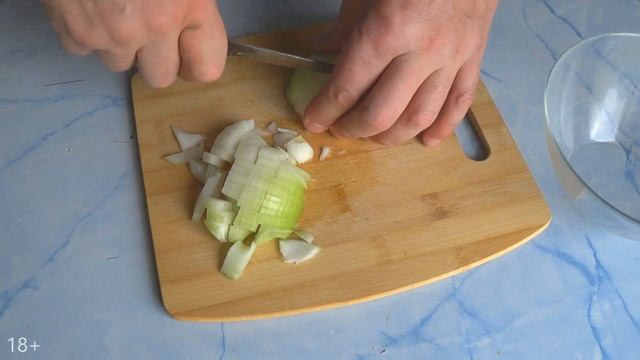 Легендарный советский рецепт - салат с курицей "Министерский" (Субтитры)