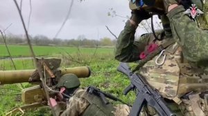 Кадры работы расчёта ПТРК "Корнет" в зоне СВО