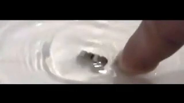 столкновение магнитов 300 кадров в секунду смотреть онлайн