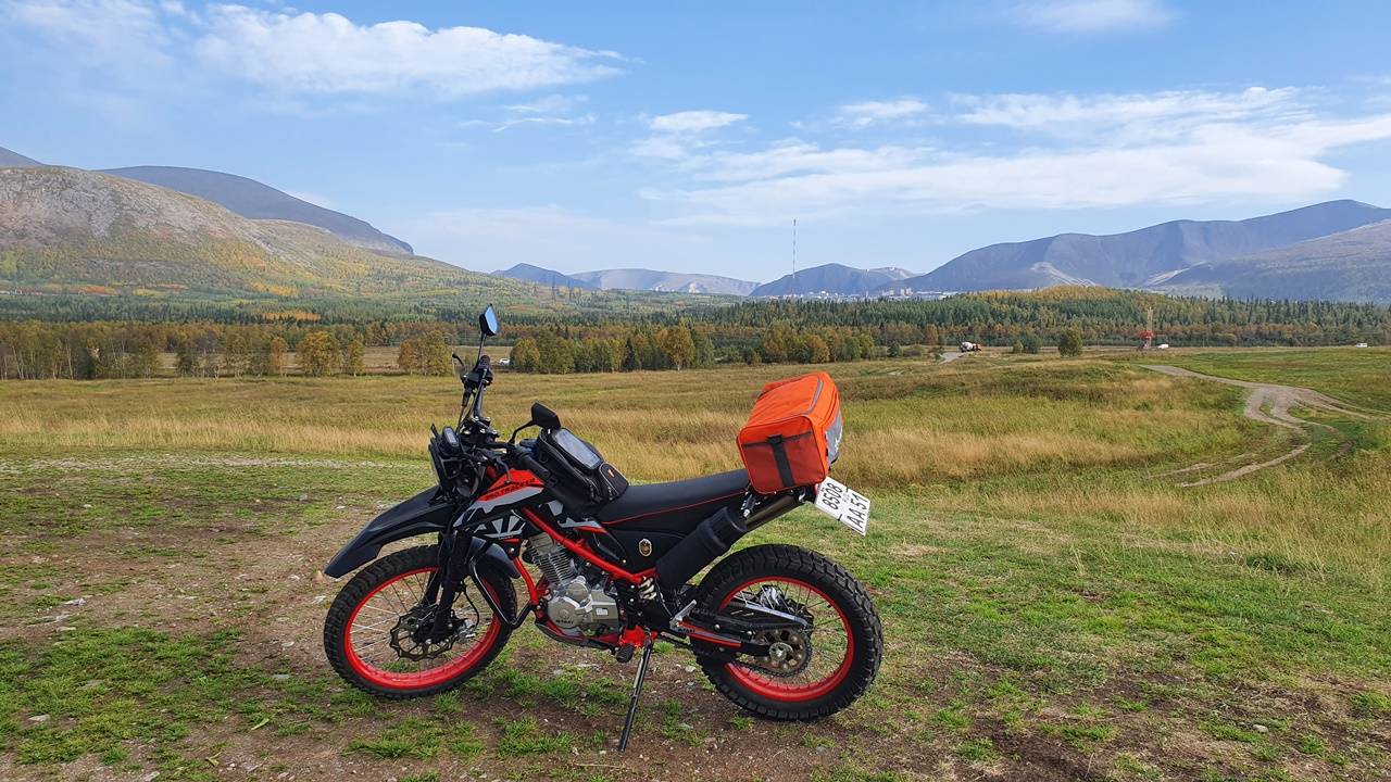 Дешёвый мотоцикл для новичка Ataki Tracker 250 | обзор на минималках смотреть онлайн