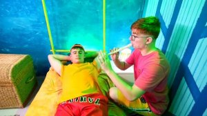 ЗАСТРЯЛИ В МИРЕ ГУБКИ БОБА НА 24 ЧАСА ! ЧЕЛЛЕНДЖ