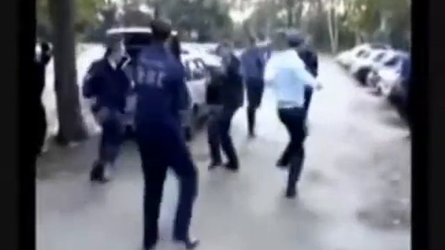 НОВАЯ КРАСНАЯ ПЛЕСЕНЬ смотреть онлайн