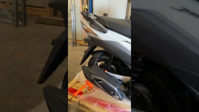 Unboxing the brand new SYM JET X 125 scooter, full review coming soon!