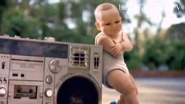 Рекламма воды Evian - Bady Dance...