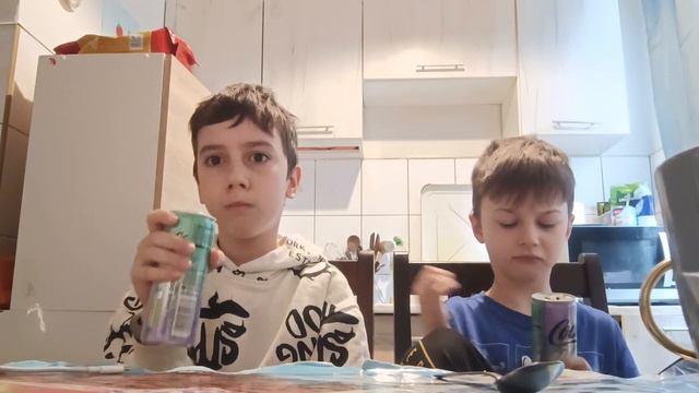 Пробую Китайскую Кока-Колу! *Вкусно?* смотреть онлайн