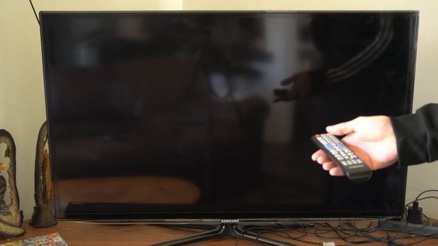 How to Update Software on Samsung Smart TV (Update Apps & Smart Hub) смотреть онлайн