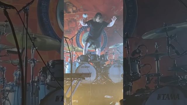 Between the Buried and Me - Live - End of Show - Gong - Blake Richardson