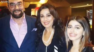 Внучка Кабира Беди (Злодей из фильма Жажда мести) ослепительной красоты и звезда Болливуда.