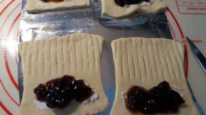 Слойки с джемом