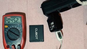 Подключить любой Li-Ion аккумулятор к любому телефону? Легко!