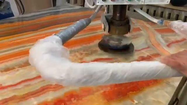 Полировка натурального мрамора на производстве в Москве в компании The Stone Collection смотреть онлайн