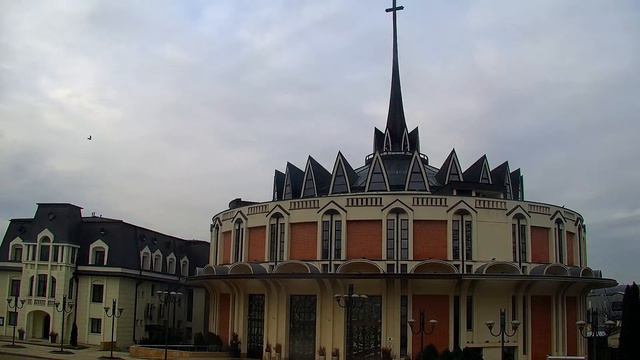 Iași (catedrală): Sfânta Liturghie și Sfântul Rozariu în direct (marți, 20 februarie 2024) смотреть онлайн