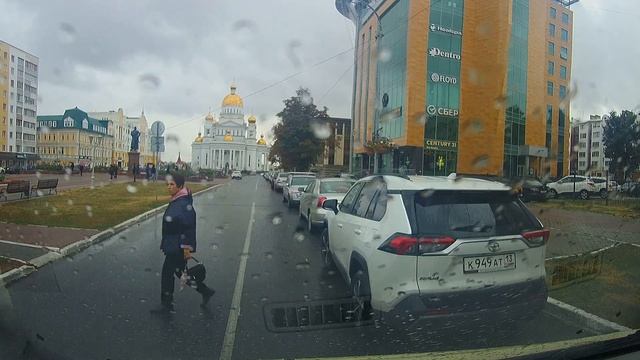 Наказали бестолковую тётю на 2000 руб. смотреть онлайн