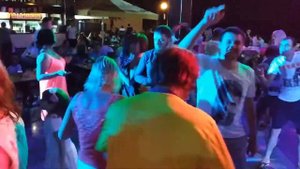 Swedish fans lit in cafe"Festivalnoe"in Adler-Шведы зажигают в кафе "Фестивальное"в Адлере