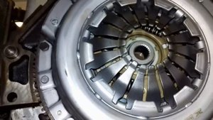 Замена сцепления Chevrolet Lanos. Подводные камни. Сломанный рычаг выжима сцепления  . Авто - ремон