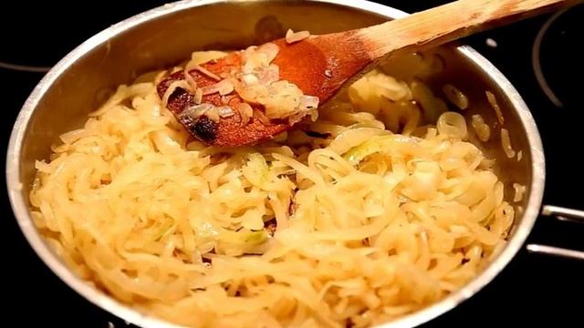 Пирог с луком и кукурузными чипсами