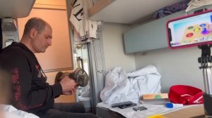 Поезд 104 В Москва -Адлер .Болтливый сосед ?.Доставка еды к вагону ?