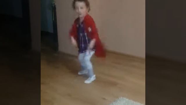 Танцы-танцы!!! Танцуют дети. Света танцует. смотреть онлайн