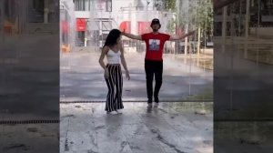 Девушки Танцуют Круто Под Песню Чёрные Глаза В Центре Тбилиси 2021 Танцы Кавказа В Грузии ALISHKA