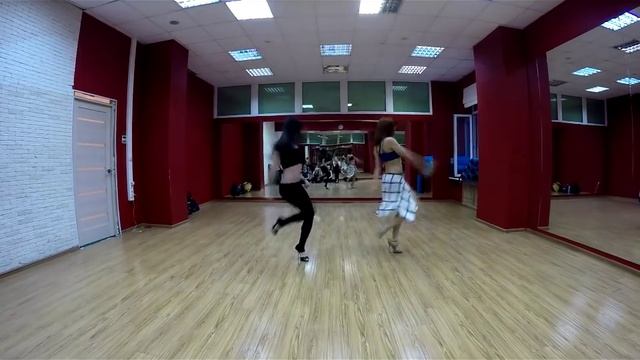 Лисичка и Янчик High Heels , Go-Go смотреть онлайн