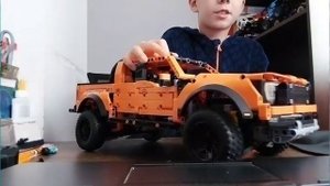 Обзор на лего техник форд раптор?