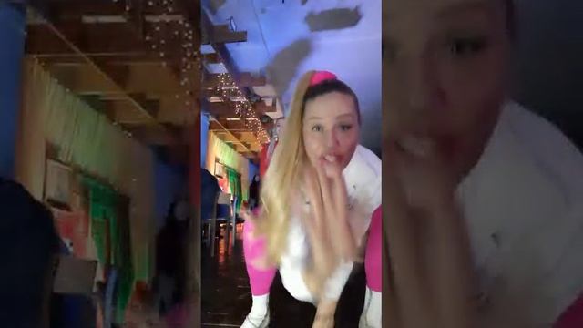 Богдан /Русский Стилль/ Дискотека в стилле Ё 90-е 12/11/2022.mp4 смотреть онлайн