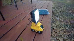 Subscribers Request / DeWALT 20v LED Work Light Review / Last How Long?