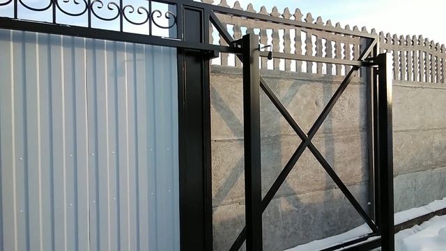 установлен очередные откадные ворота с калиткой с элементами художественной ковкой смотреть онлайн