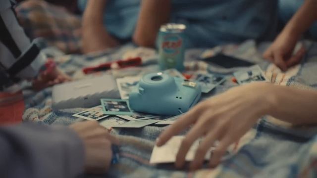 Снимай, дари вместе с Instax Square SQ1 (1920x1080) смотреть онлайн