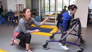 Ходунки для детей с ДЦП - R82 Mustang Gait Trainer - Walking Aid - Beth With Cerebral Palsy