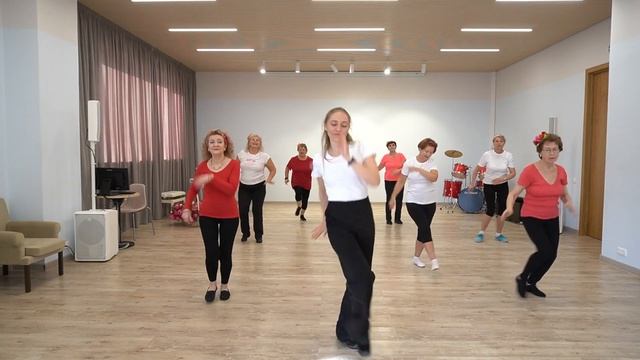 Танцевальный привет от активных участниц МСЦ - "Ягода малинка"