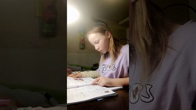 мой день на больничном ( я не болею просто рука сломана) смотреть онлайн