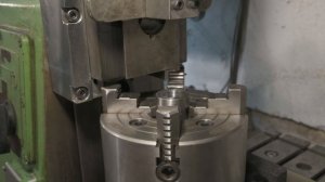 Долбежная головка для фрезерного НГФ 110 в работе, замена приводного шкива двигателя автономной ВФГ