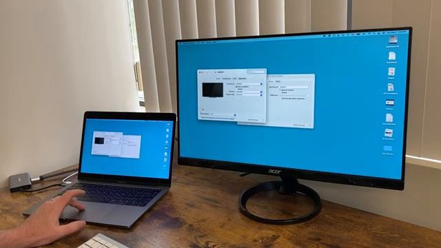 Connect external monitor to a Macbook via HDMI to USB-C dongle and show DIFFERENT screens (2021) смотреть онлайн