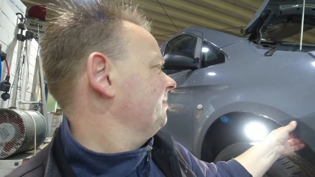 Mercedes Vito Stoßstange vorne ausbauen I W447 смотреть онлайн