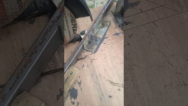 Торцовочная пила(углорез) своими руками из болгарки смотреть онлайн