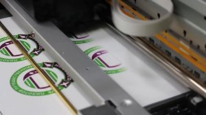 ZeonCut Pro OPOS - режущий плоттер для автоматической контурной резки магнитного винила